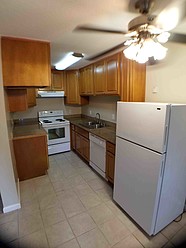 1 Bedroom Upgraded Kitchen